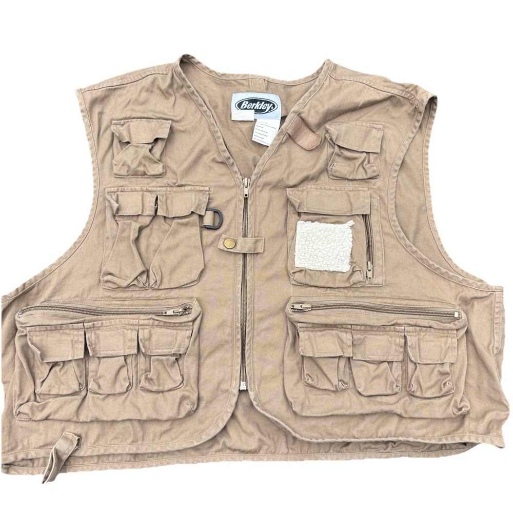 Berkley  Fly Fishing Vest Size XXL 2XL Multi Pockets‎ Tan